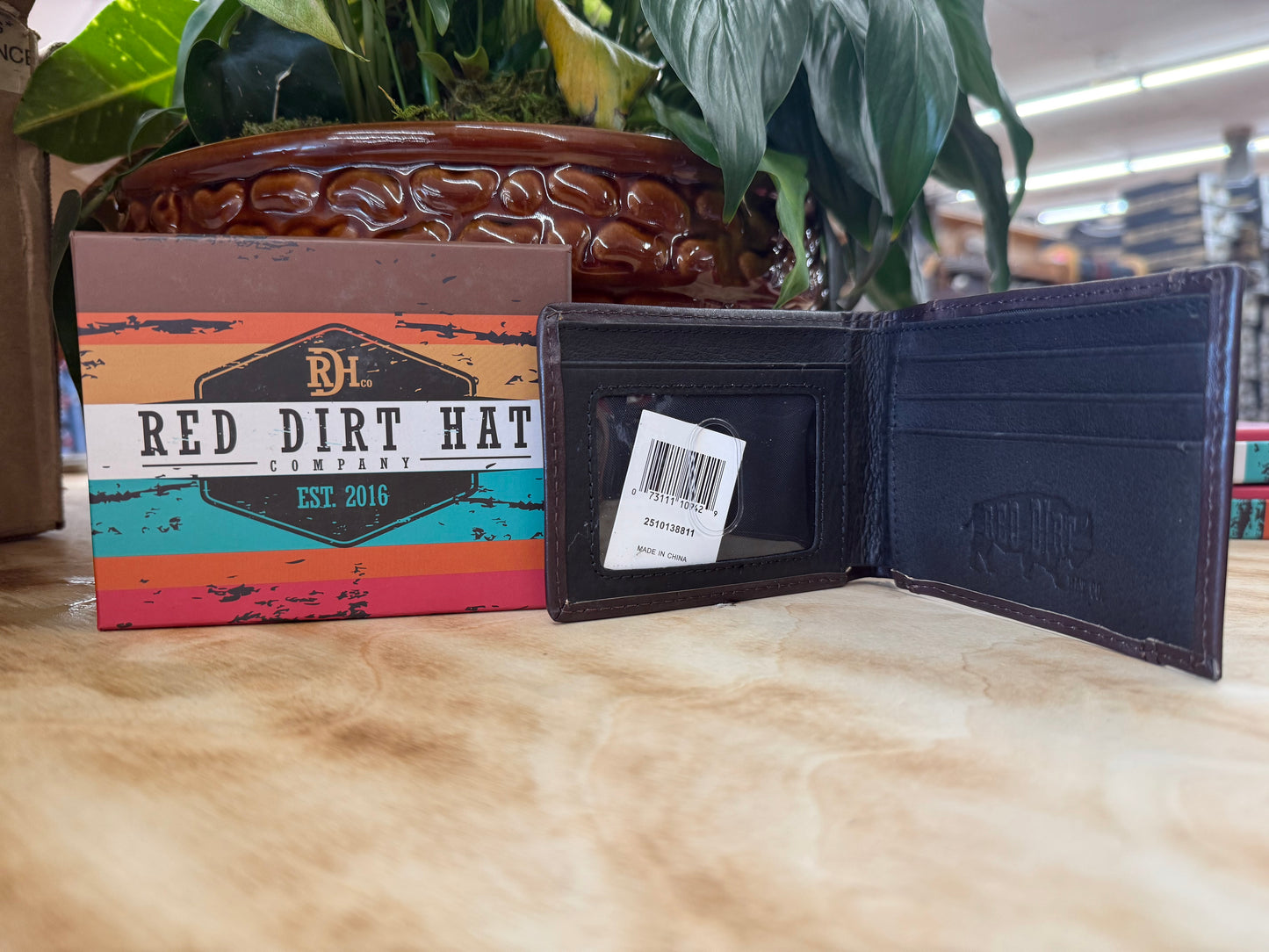 Red Dirt Hat Co Bifold Wallet Arrow Stitch