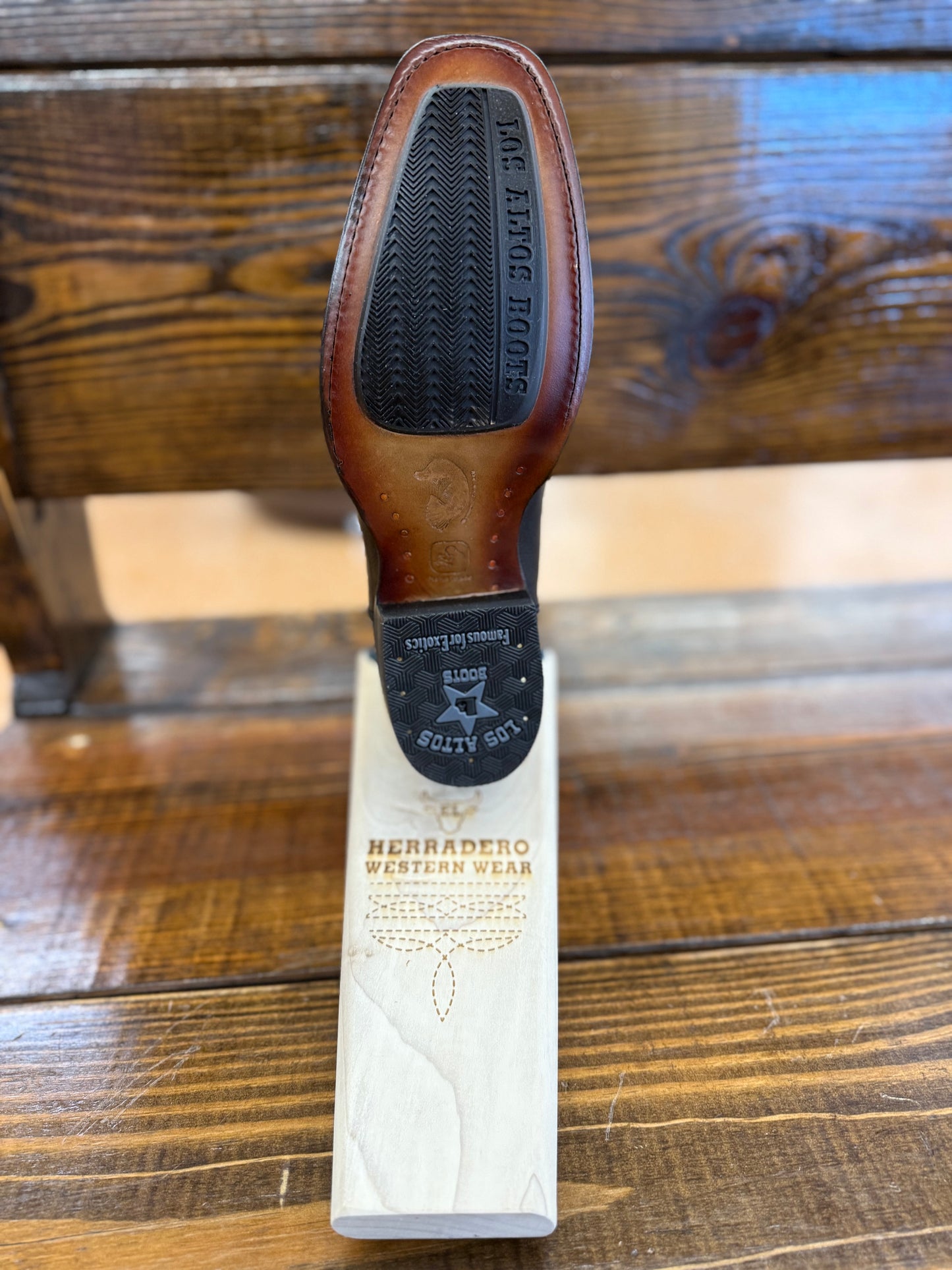 Los Altos Inverted Pirarucu Black Matte 7 Toe 57BFP1069