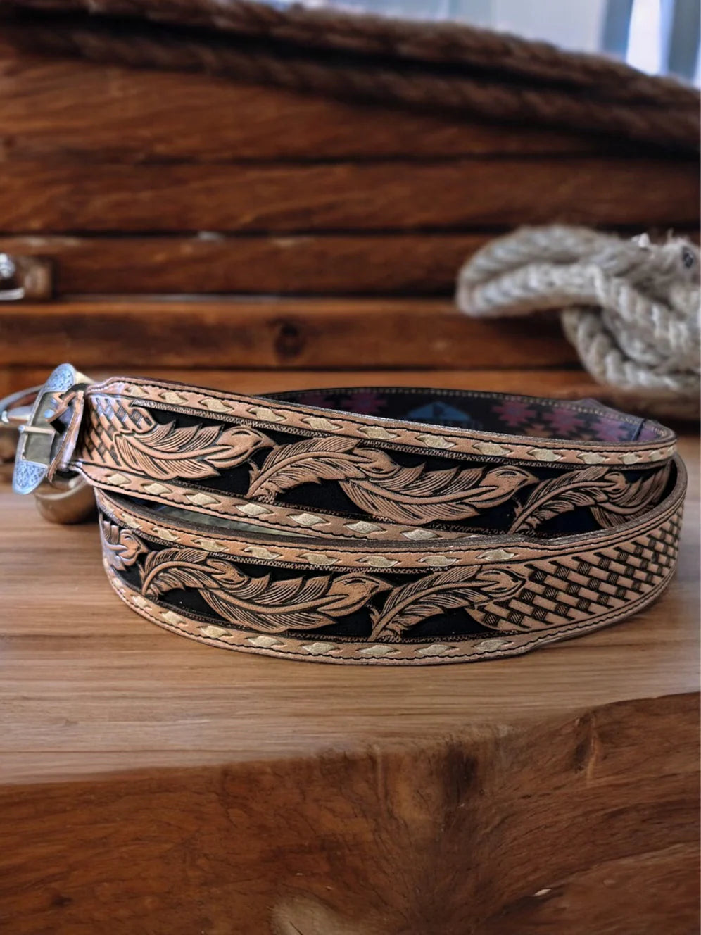 Red Dirt Hat Co. Men’s Leather Feather Motif Belt 23133BE1