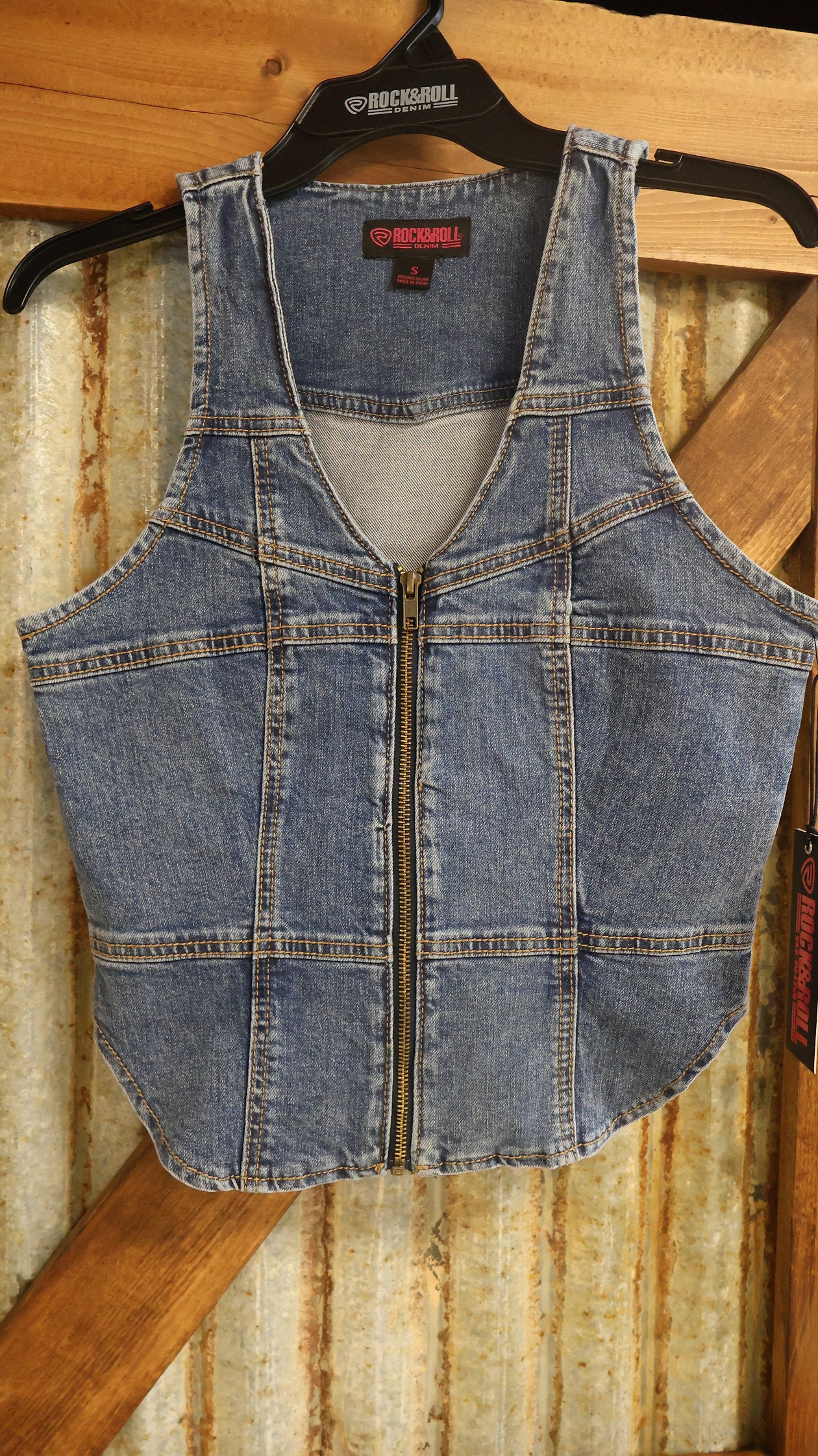 Rock & Roll Women’s Seamed Denim Zip Up Vest BW98D09107