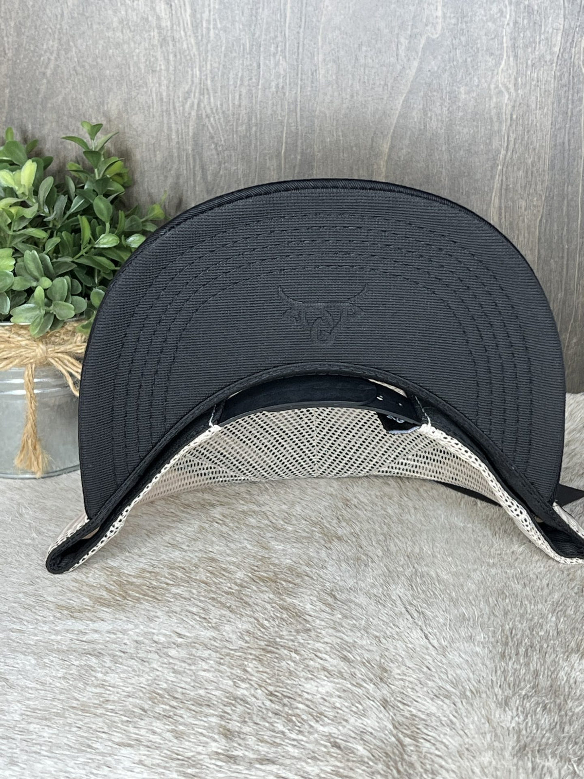 Lost Calf Men’s Beefmaster Flat Cap