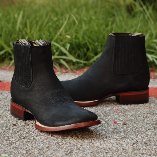 WIDE SQUARE TOE NOBUCK BLACK
