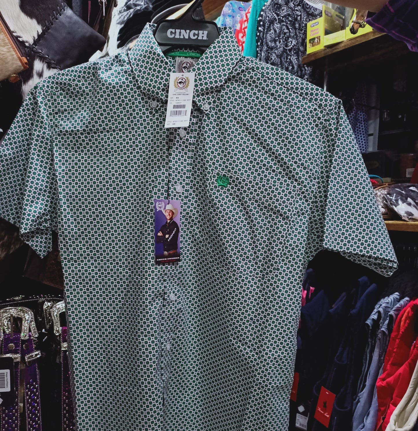 CINCH MENS SHORT SLEEVED BUTTON DOWN SHIRT