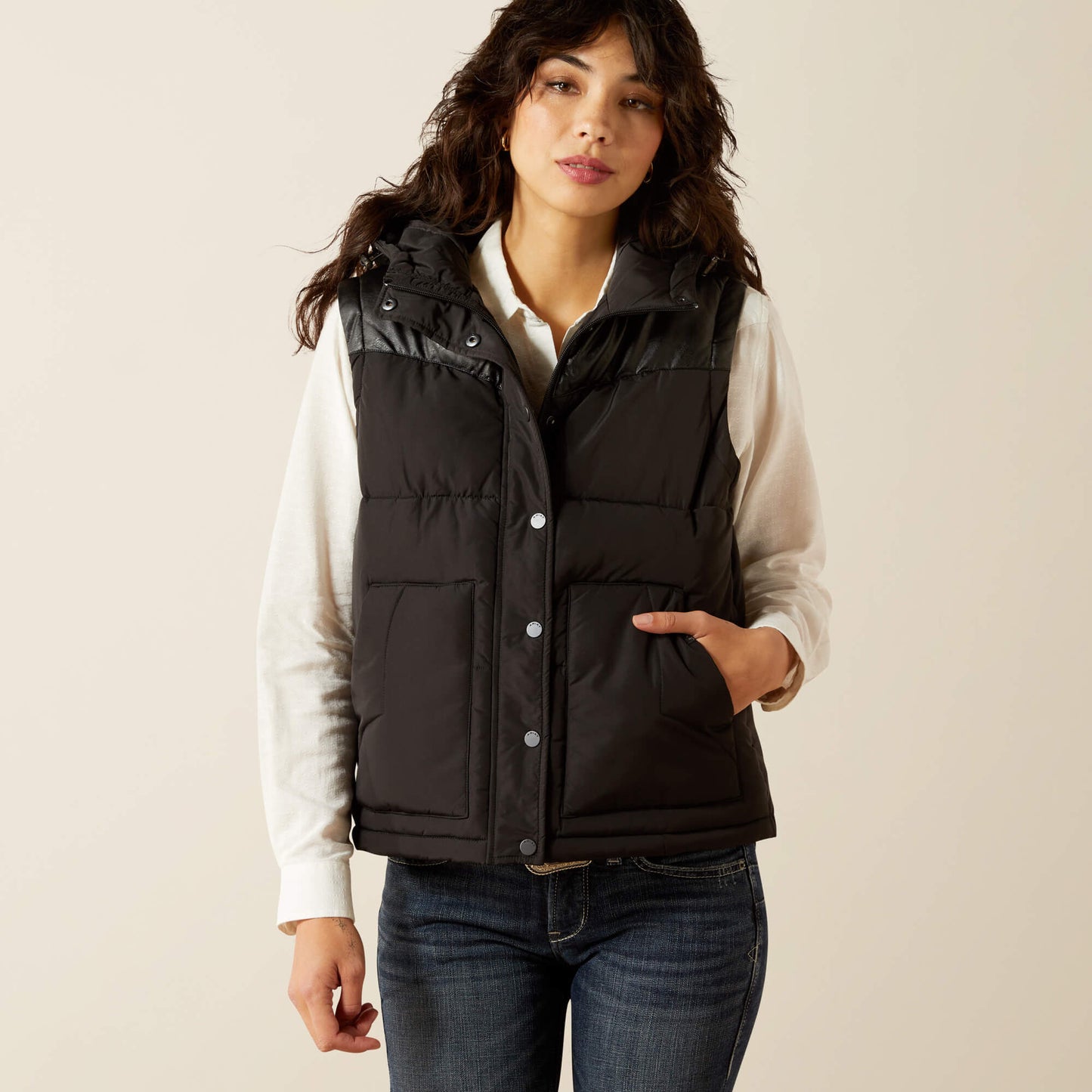 Ariat Women’s Frontier Puffer Vest (Black)