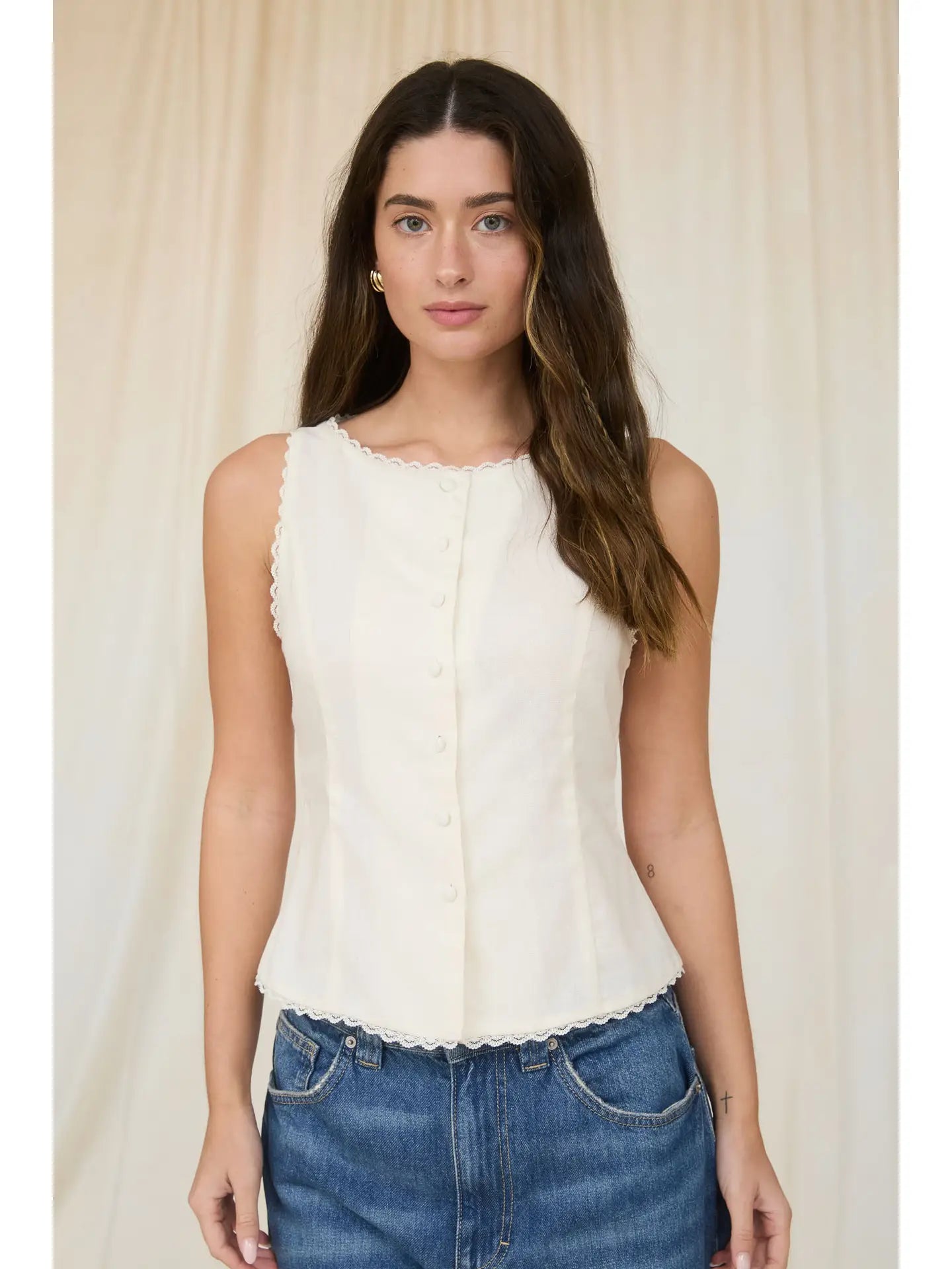 Women’s Scallop Lace Trim Button Down Sleeveless Vest Top