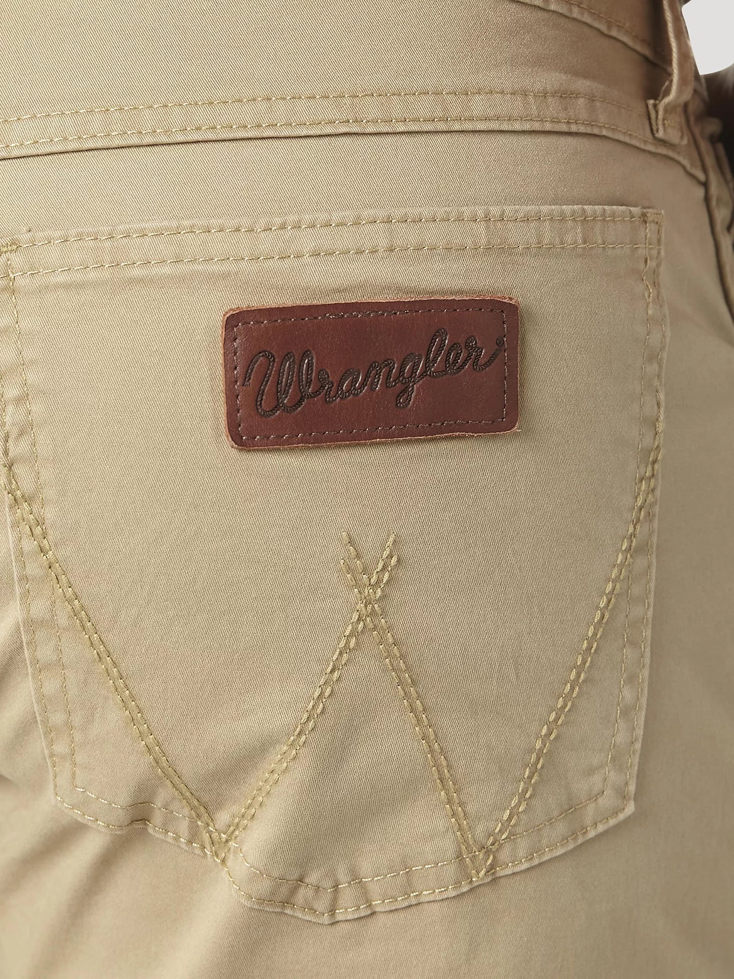 Wranglers Men’s Retro Slim Fit Straight Leg Pants 1088MWZFN