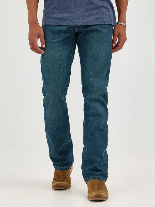 Wrangler Men’s Retro Slim Fit Bootcut Jean 77MWZRW