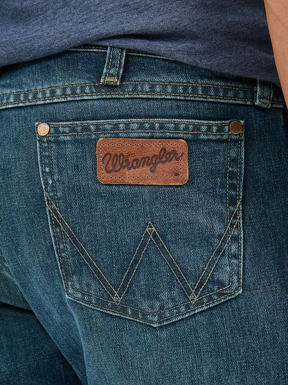 Wrangler Men’s Retro Slim Fit Bootcut Jean 77MWZRW