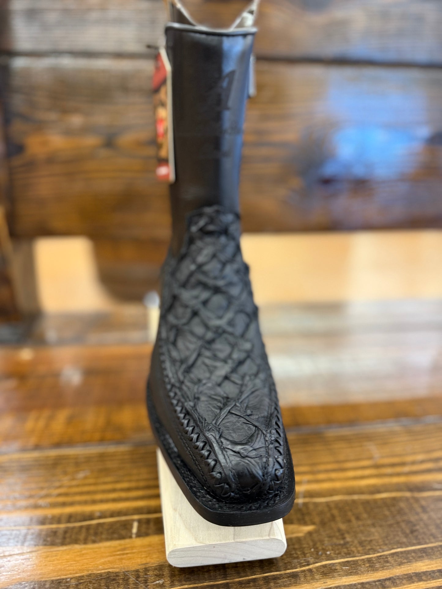 Los Altos Inverted Pirarucu Black Matte 7 Toe 57BFP1069