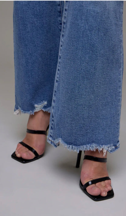 Hidden Happi Medium Light Grinded Stretch Mid Rise 33” Inseam Flare HD3307-ML