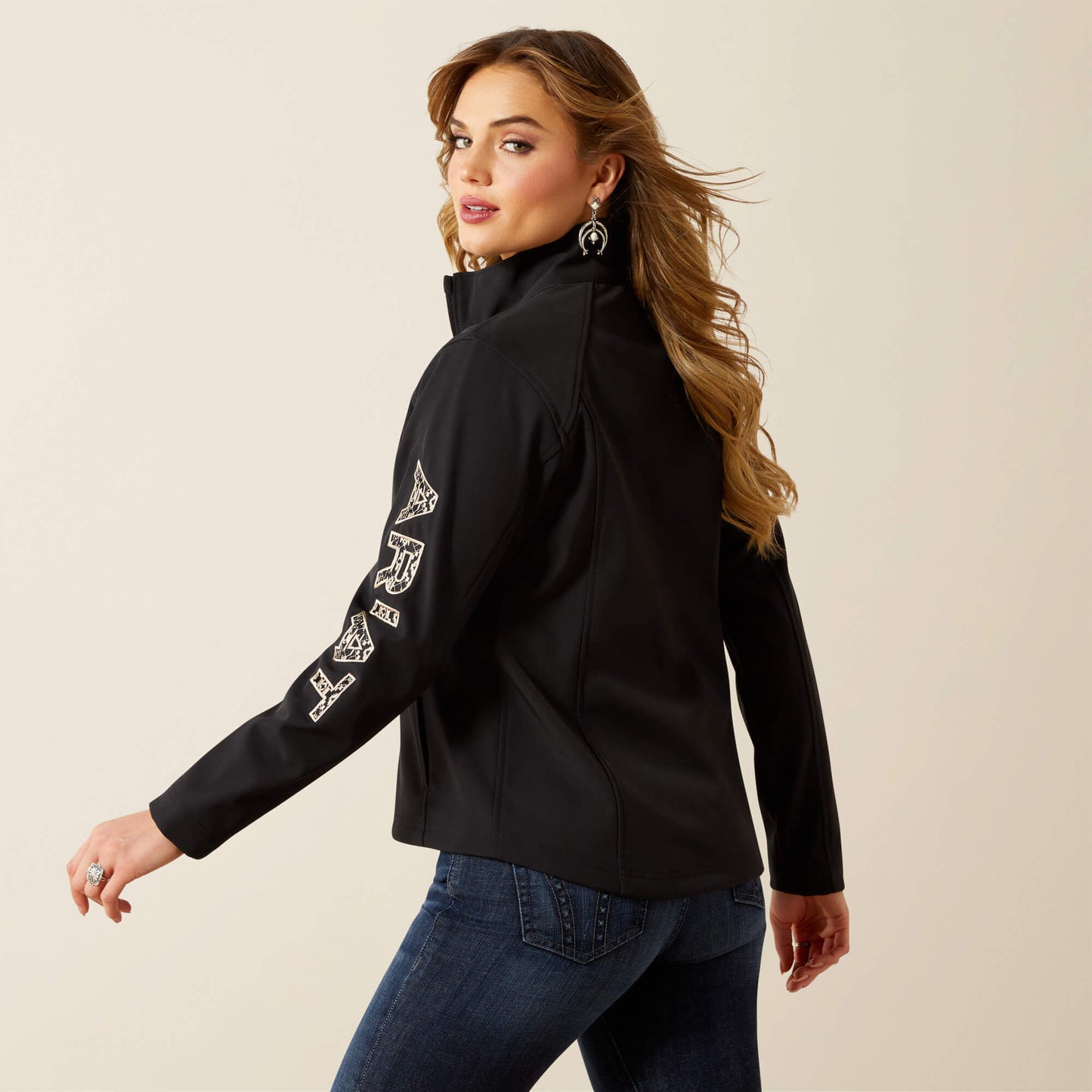 Ariat Logo Softshell Womens Canceled Carry Black Jacket 10062308
