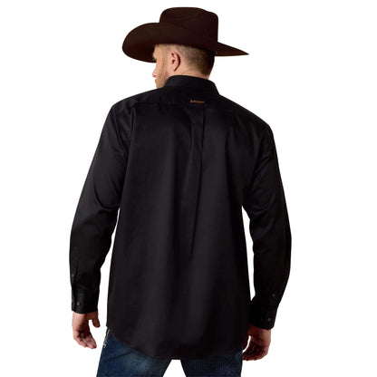 Ariat Men’s Solid Twill Classic Fit Shirt 10000502