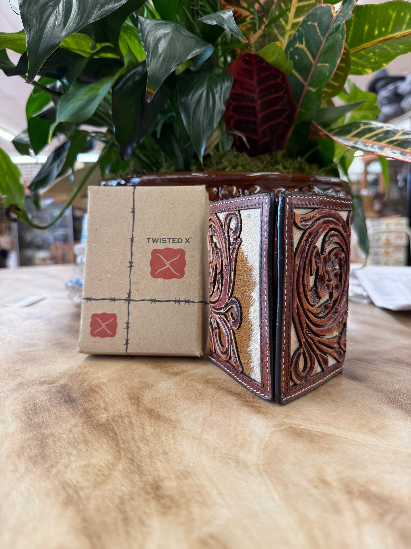 Twisted X Tri Fold Wallet W/Carving Filigree Cut Hair On Inlay & TT Finish