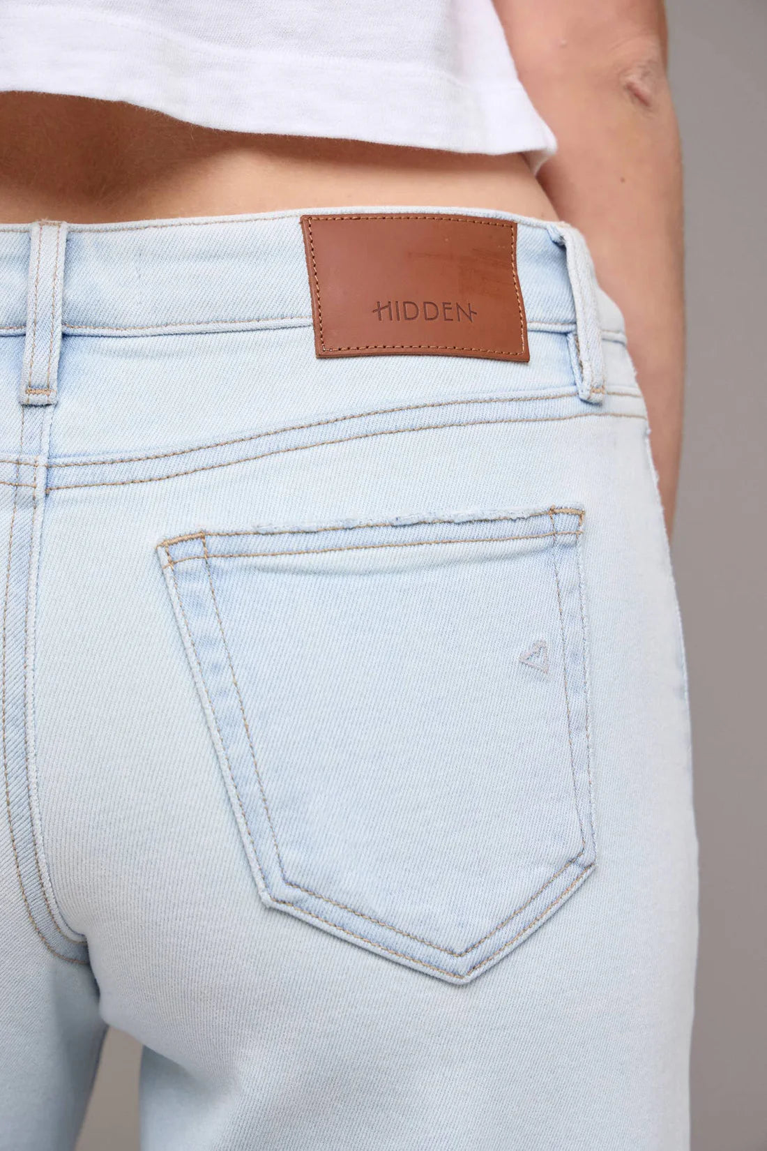 Hidden Super Light 31" Inseam Midrise Wide Leg Jean HD9279-SLT