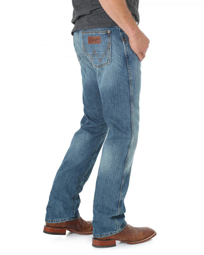 Wrangler Men’s Retro Slim Fit Straight Leg Jeans