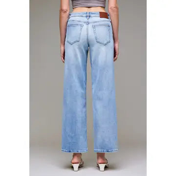 Hidden Women’s Logan Light Wash Clean Stretch Mid Rise Dad Jean HD9728D-LT