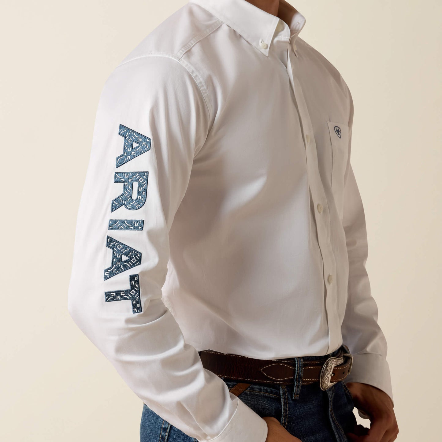 Ariat Men’s Team Logo Lightweight Twill Fitted Shirt 10073652