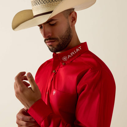 Ariat Men’s Team Logo Lightweight Twill Fitted Shirt 10073653