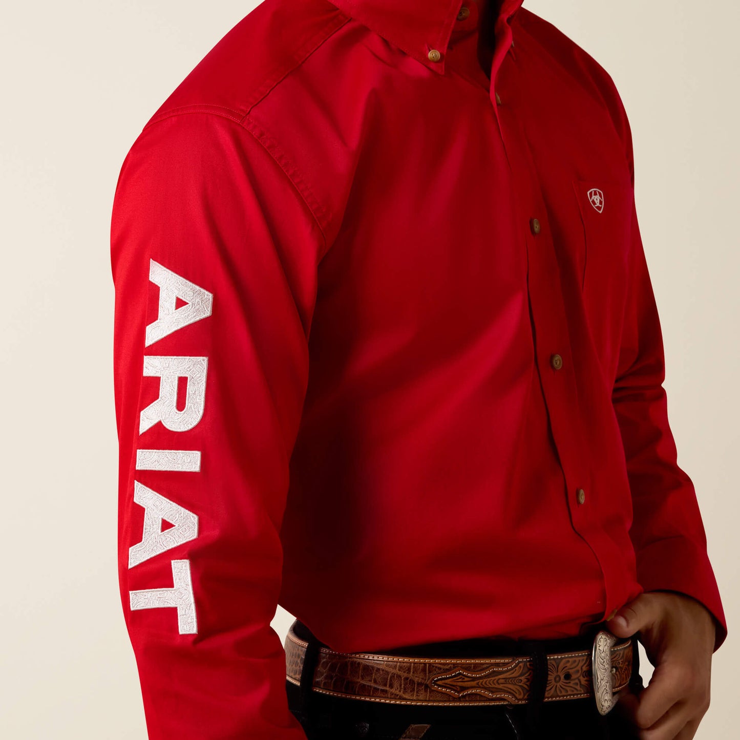 Ariat Men’s Team Logo Lightweight Twill Fitted Shirt 10073653