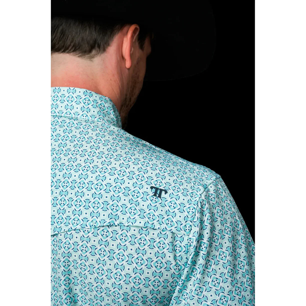 Ferrell Men’s Short Sleeve The Pierce Pearl Snap Shirt FPS1026112