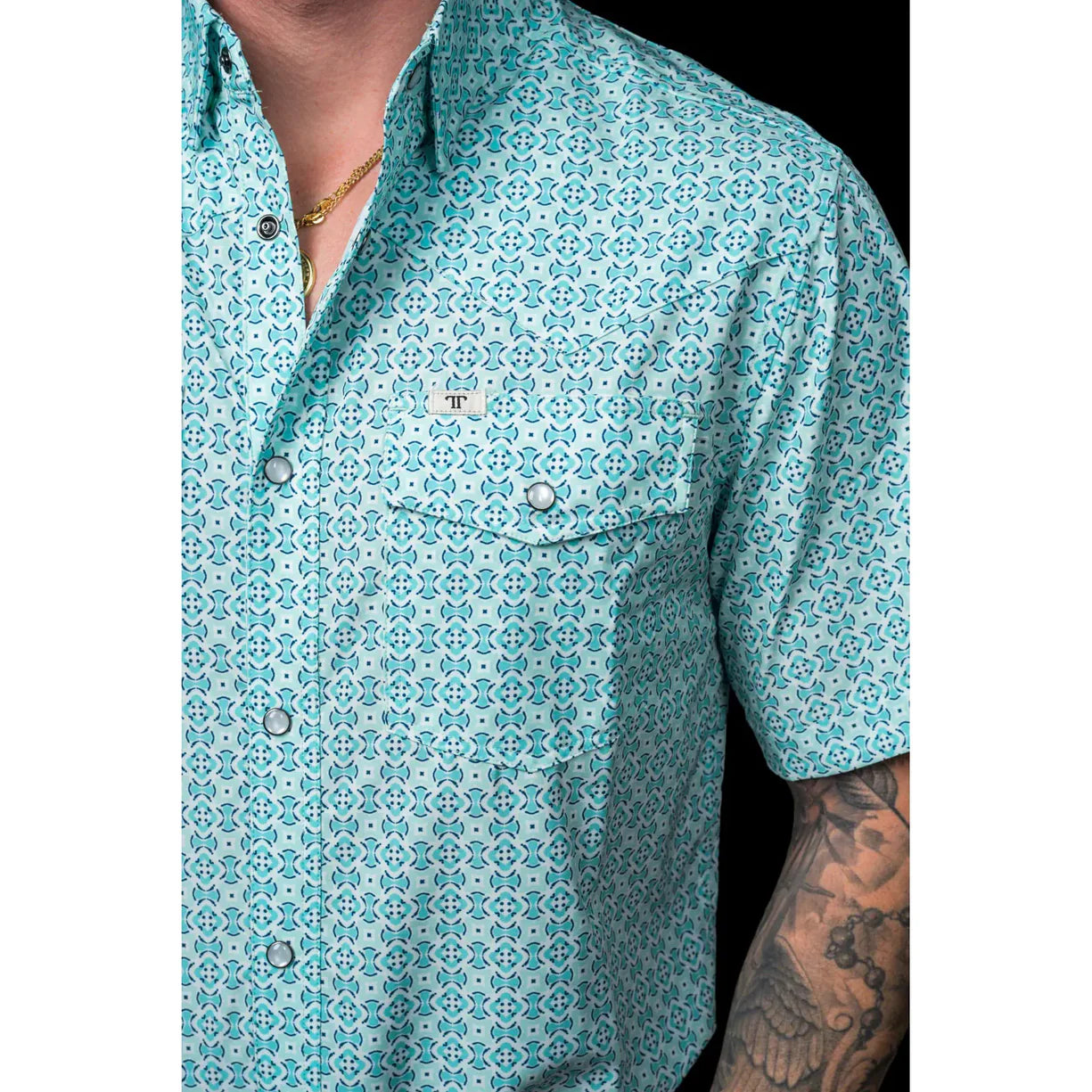 Ferrell Men’s Short Sleeve The Pierce Pearl Snap Shirt FPS1026112