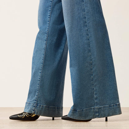 Ariat Women’s High Rise Revel Vilma Ultrastretch Wide Leg Jeans 10078930