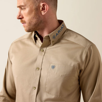 Ariat Men’s Team Logo Twill Classic Fit LS Shirt 10079478